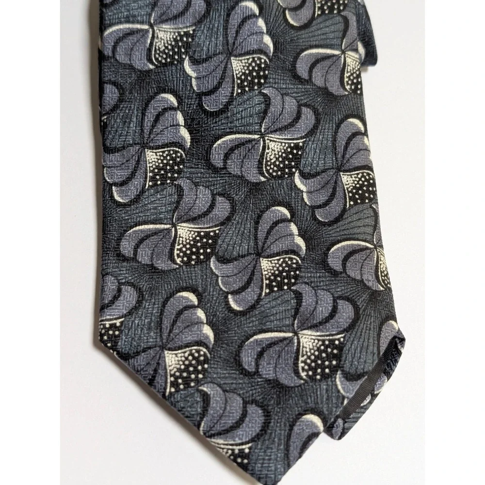 J Blades & Co Mens Silk Tie Grey Black White Abstract Geometric Monterey Bay USA